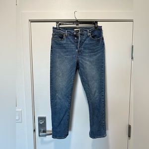 Levi Wedgie Straight size 31